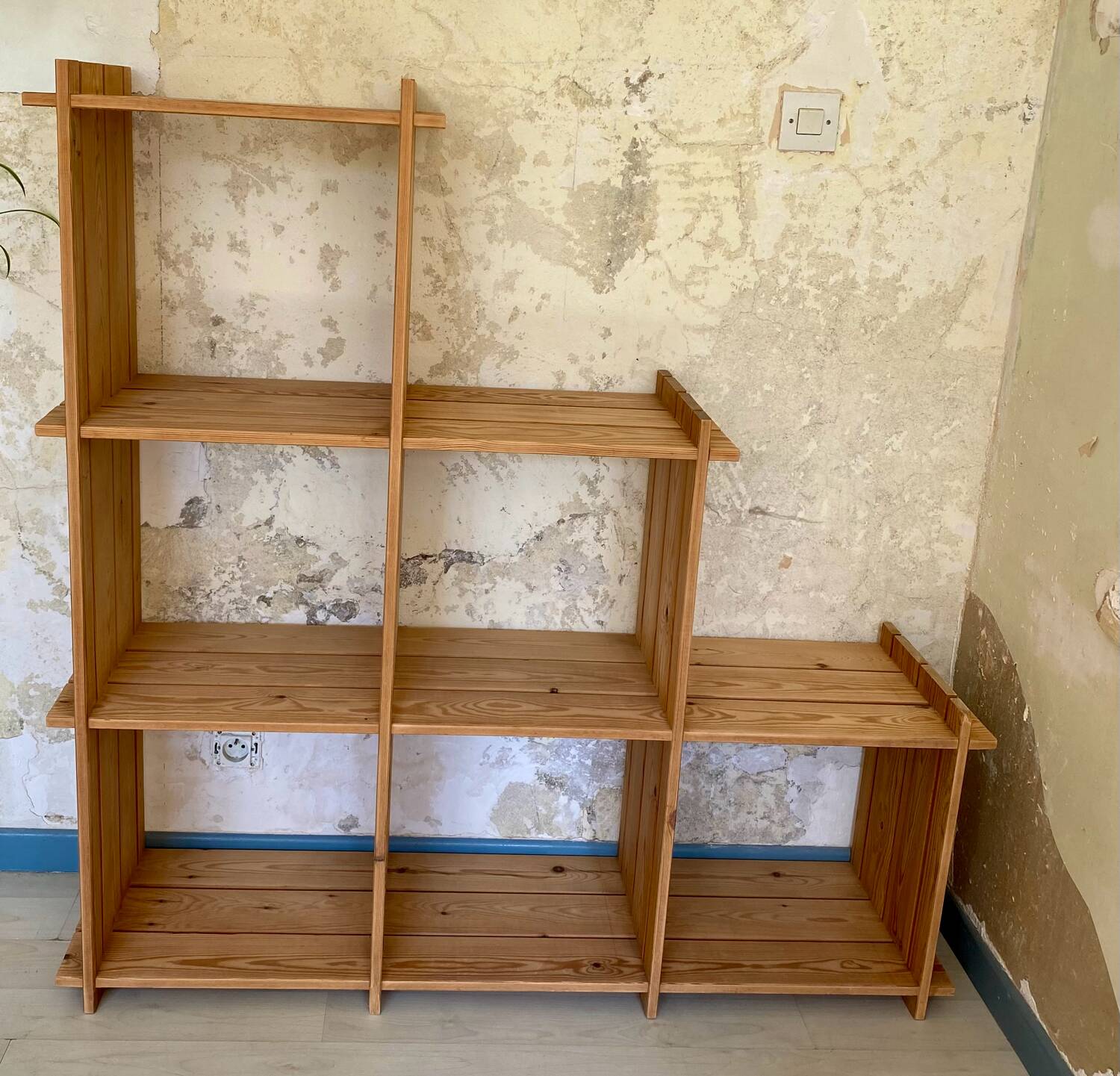 80s pine bookcase