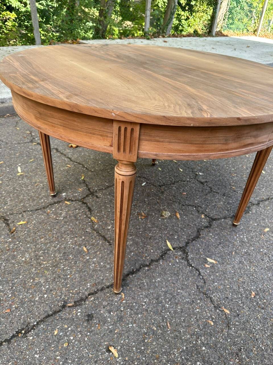 Round extendable dining table Louis XVI stripped in walnut 1960 190cm