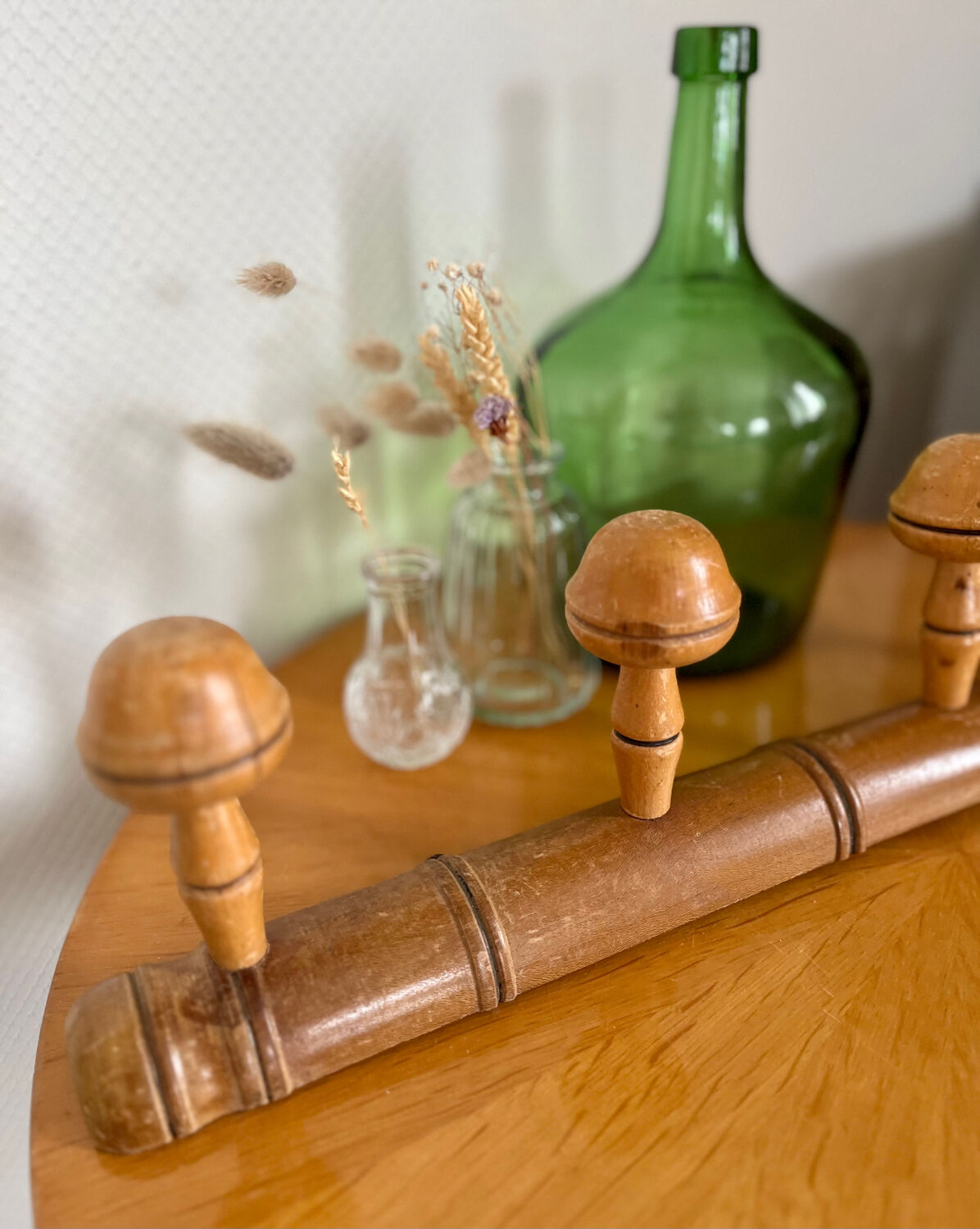 Coat rack hook in natural wood late 19th century