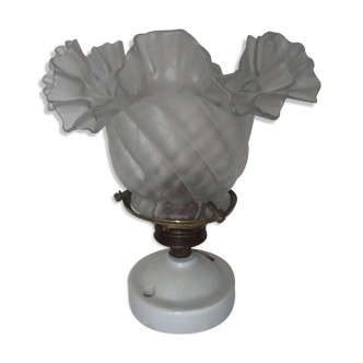 Ancienne applique droite en porcelaine et tulipe en verre