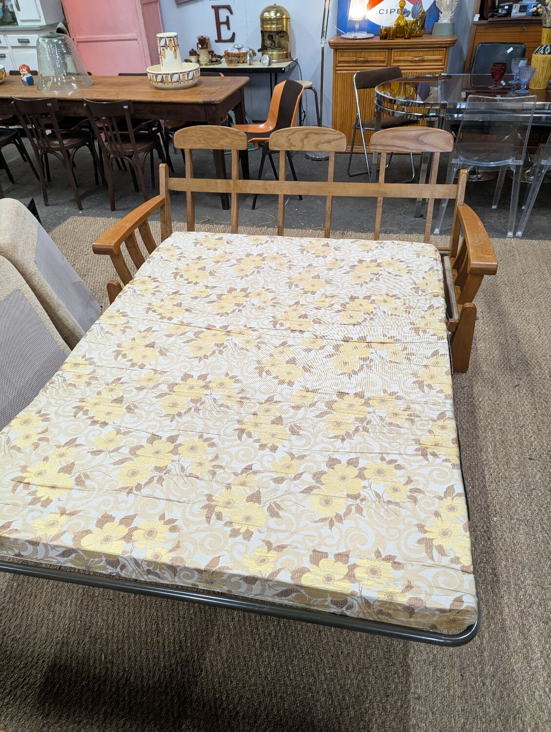 Canapé convertible Maison Regain en orme massif