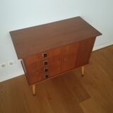 Sideboard / chest of drawers