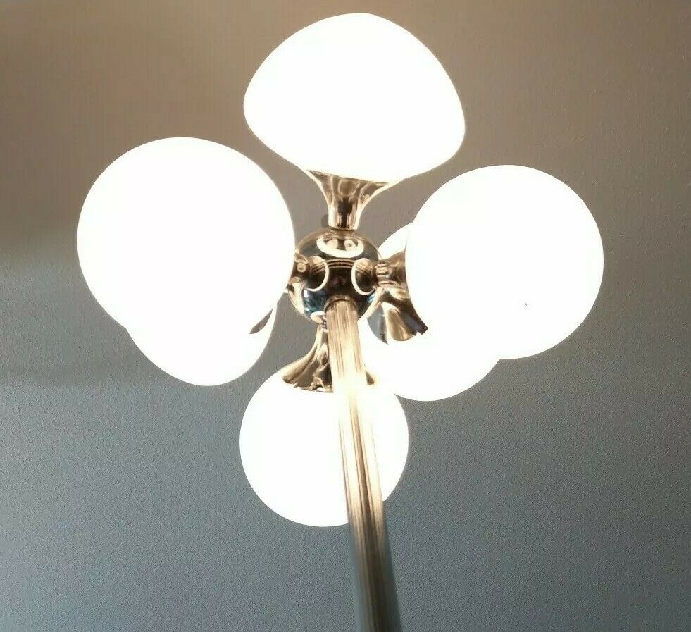 Vintage design lamppost