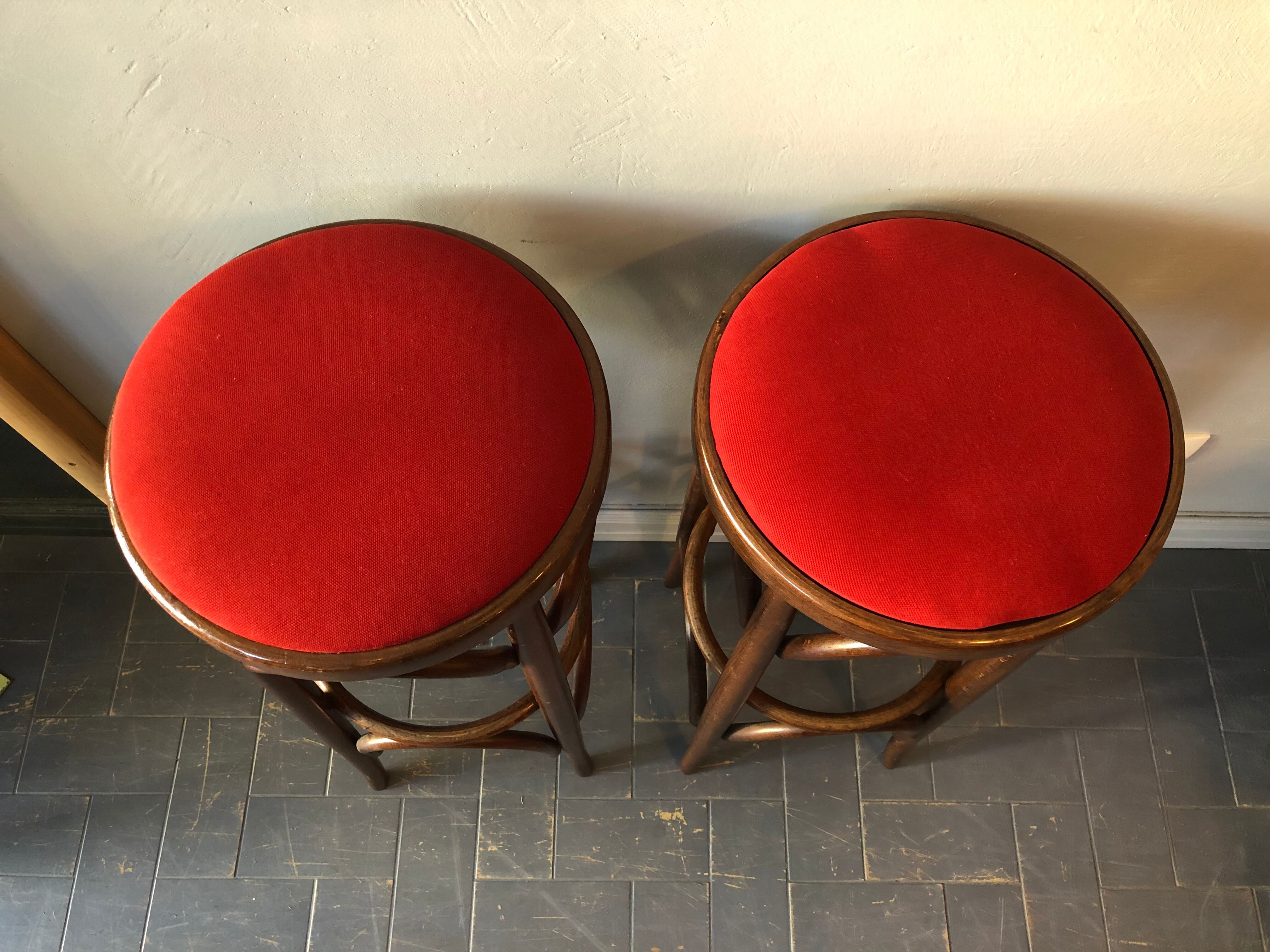 2 bistro bar stools
