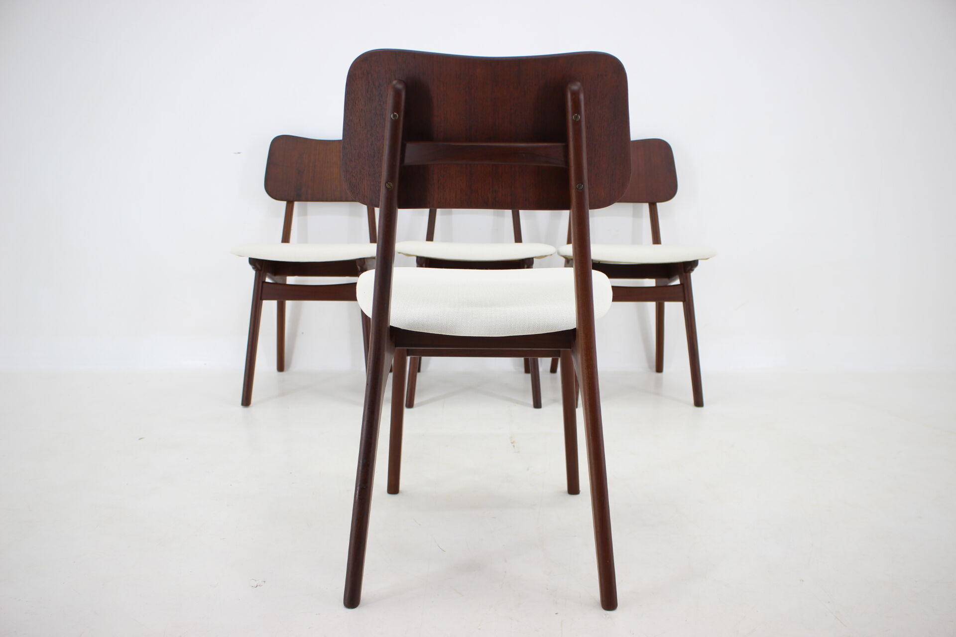 1960s Ib Kofod-Larsen Set Of 4 teak Dining Chairs Model 74 Denmark