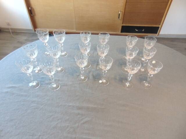 Service de 18 verres en cristal de Lorraine