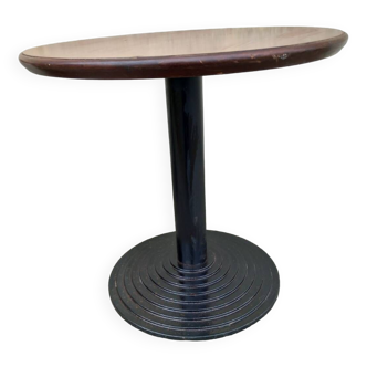 Low round bistro pedestal table