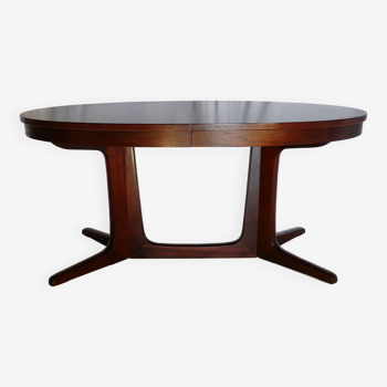 Baumann vintage Scandinavian extendable oval table