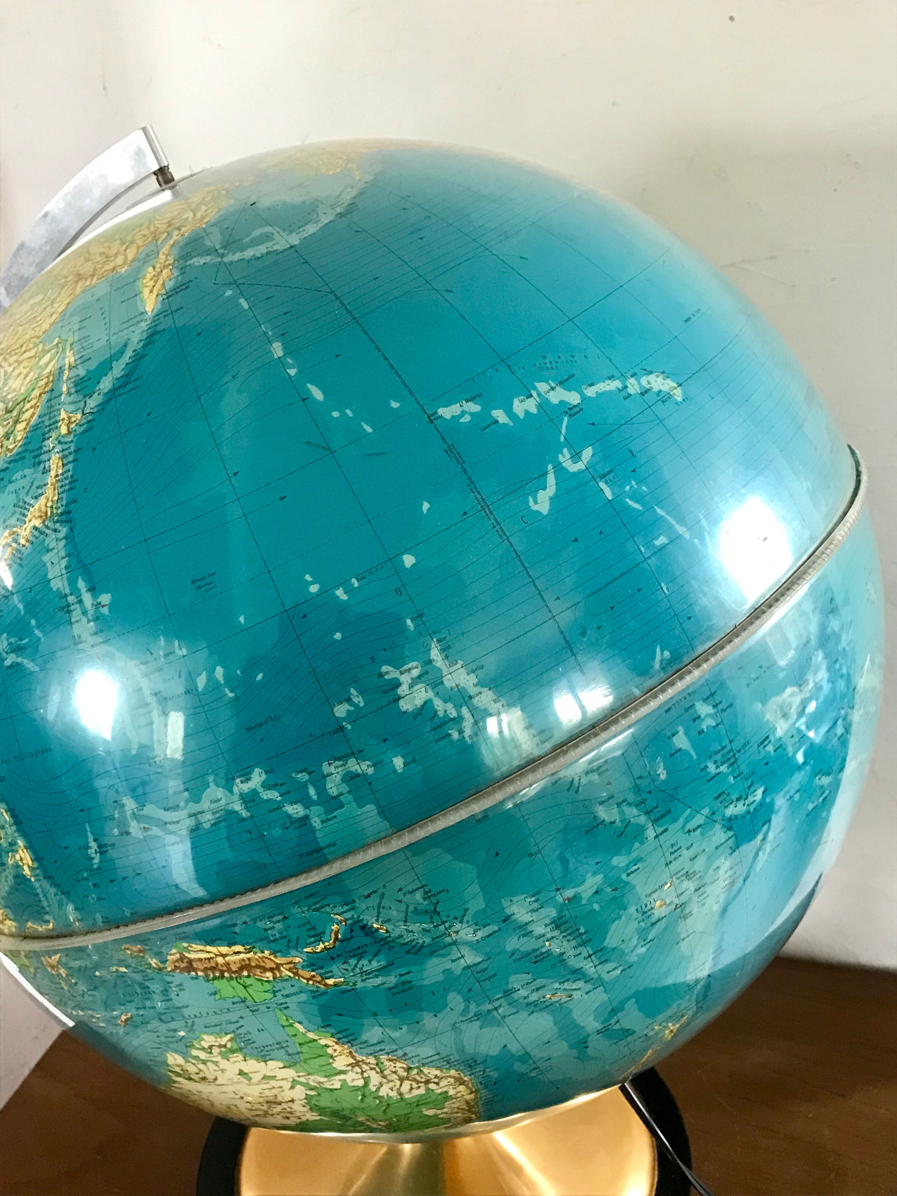 Globe Earth light vintage
