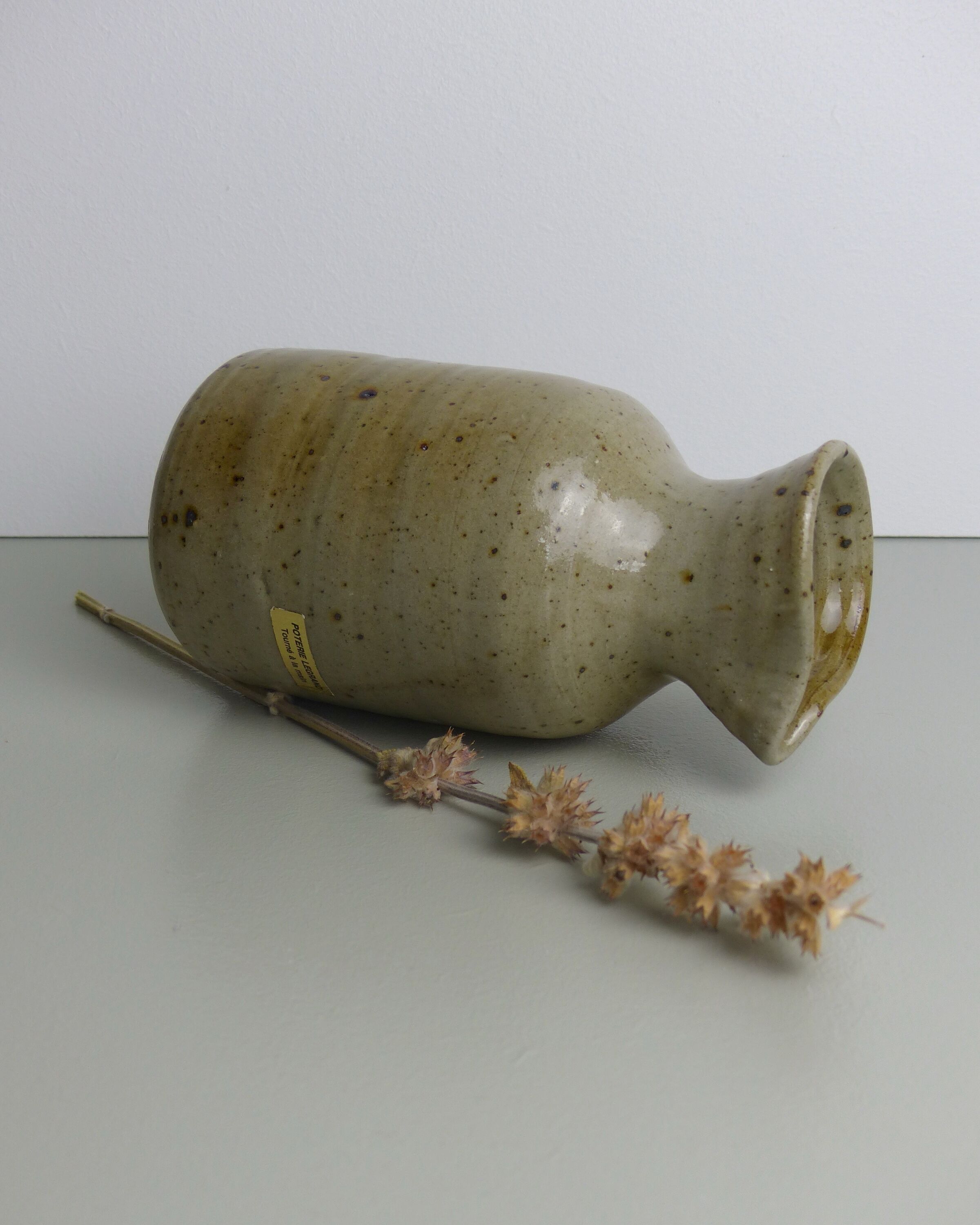 Vase ou pichet en grès pyrité gris/vert