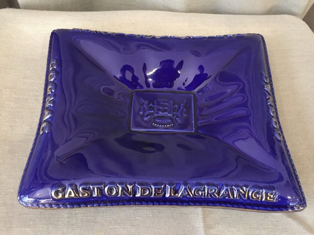 FRIENDLY ASHTRAY PICKS UP MONEY OR EMPTY POCKET COGNAC GASTON DE LAGRANGE BLUE AND DORE