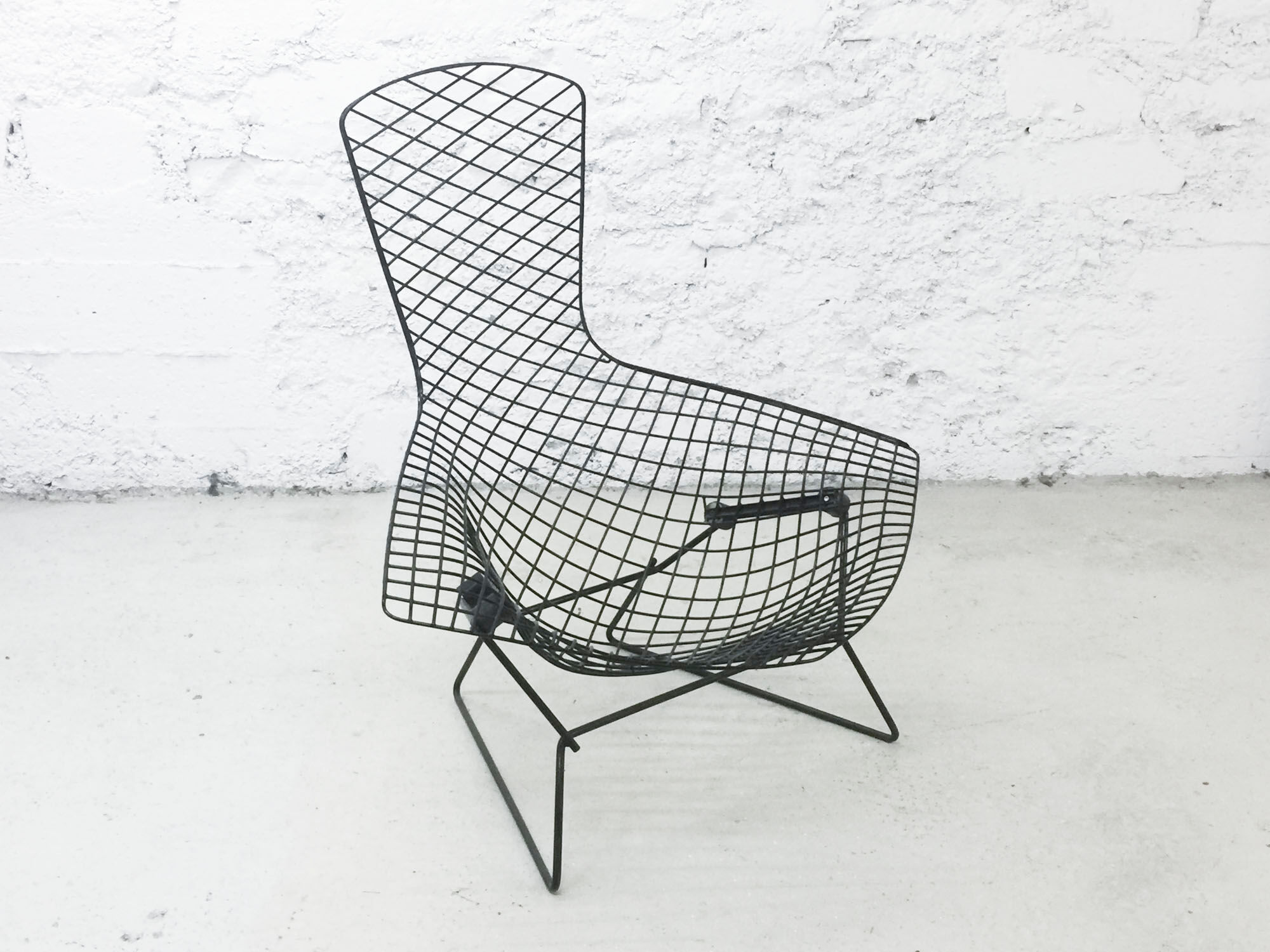 Fauteuil "bird" noir de Harry Bertoia pour Knoll 1970
