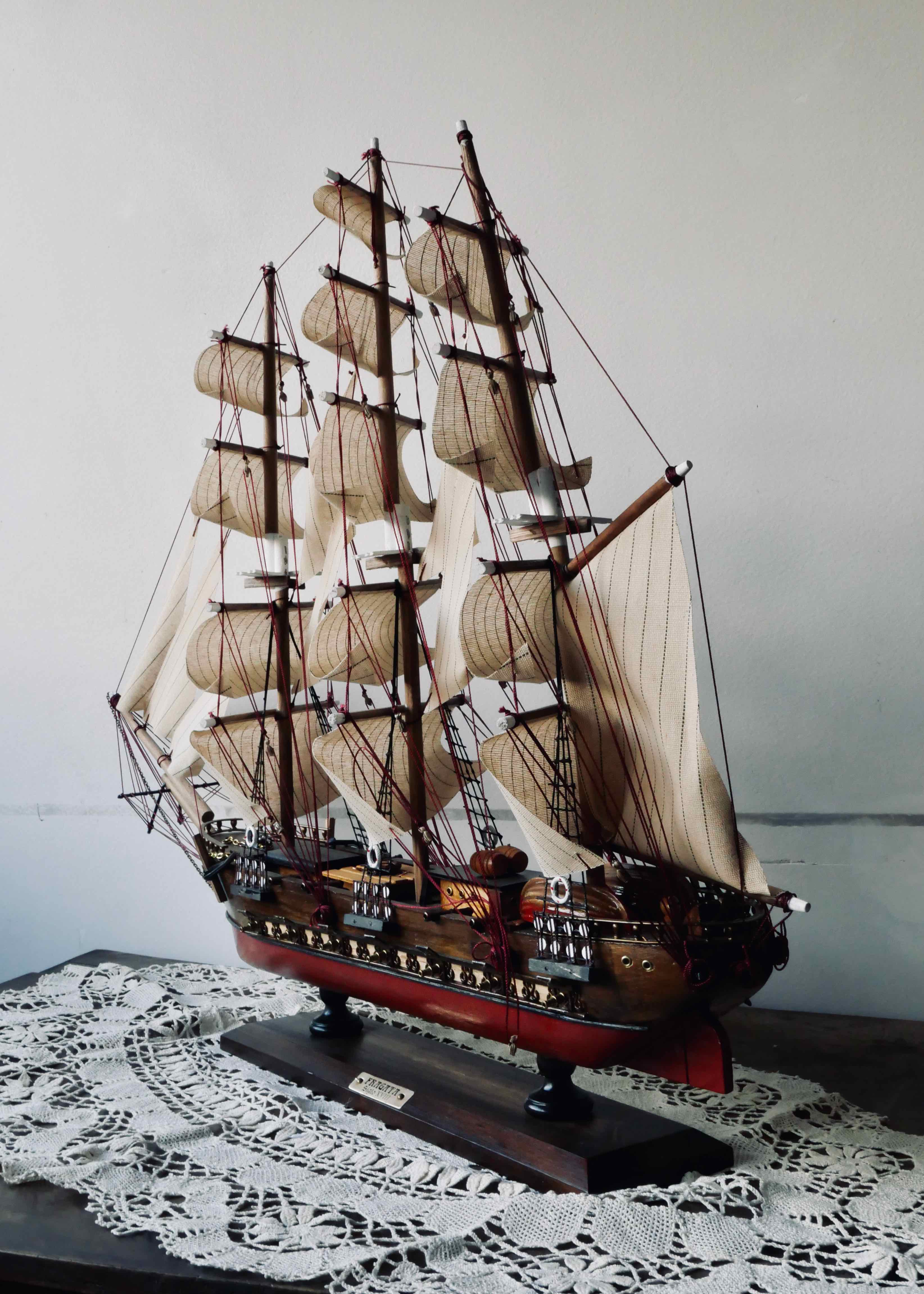 Model ship fragata siglo XVIII