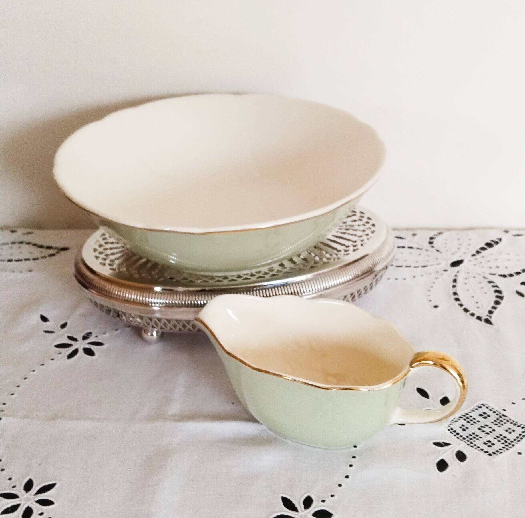 Villeroy and Boch porcelain salad bowl and sauce boat