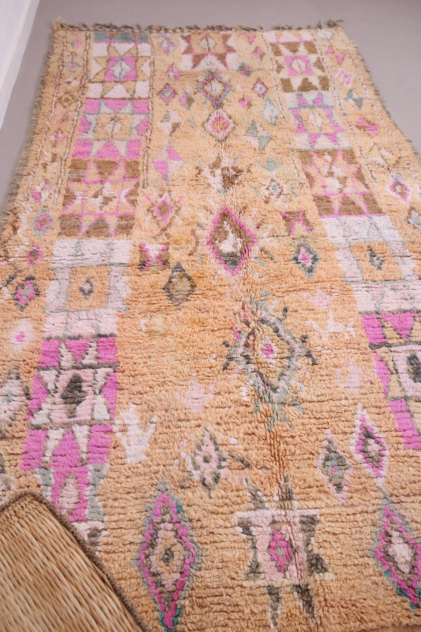 Peach Vintage Moroccan Rug 182 x 348 cm - Berber Wool Rug For Living Room