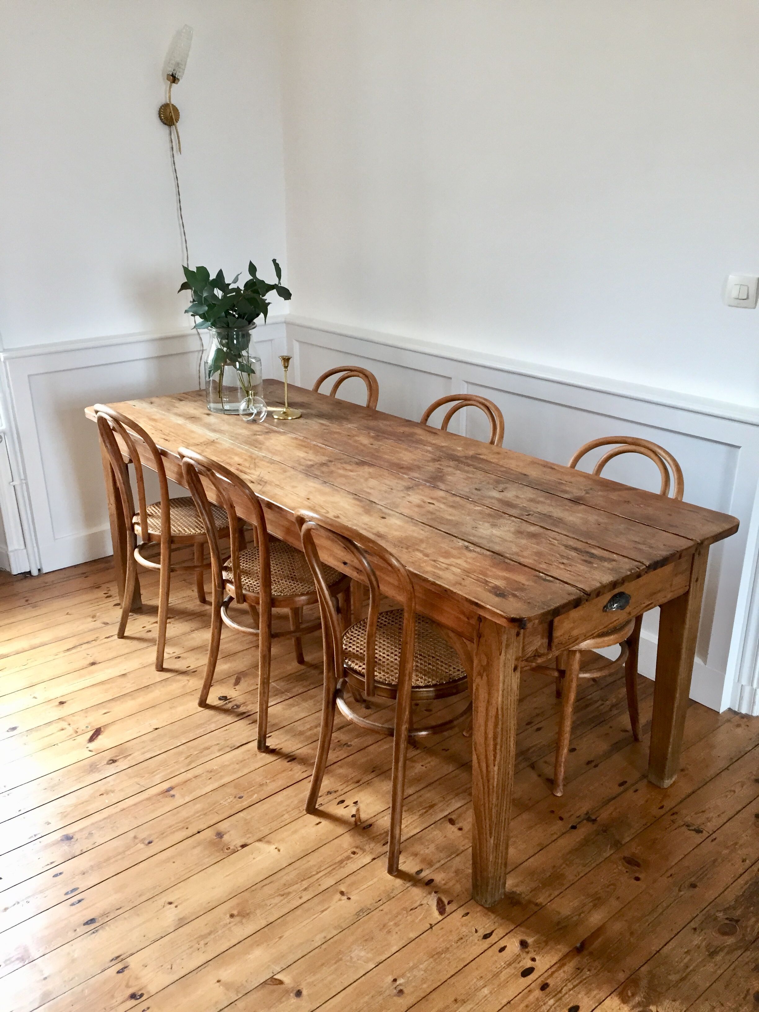 Farm table