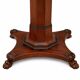 Table en Acajou avec moulure