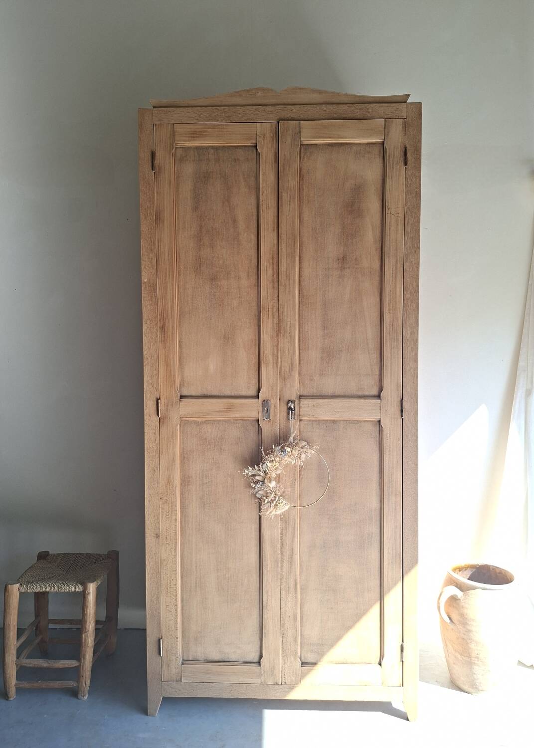 Parisian wardrobe in solid beech wood