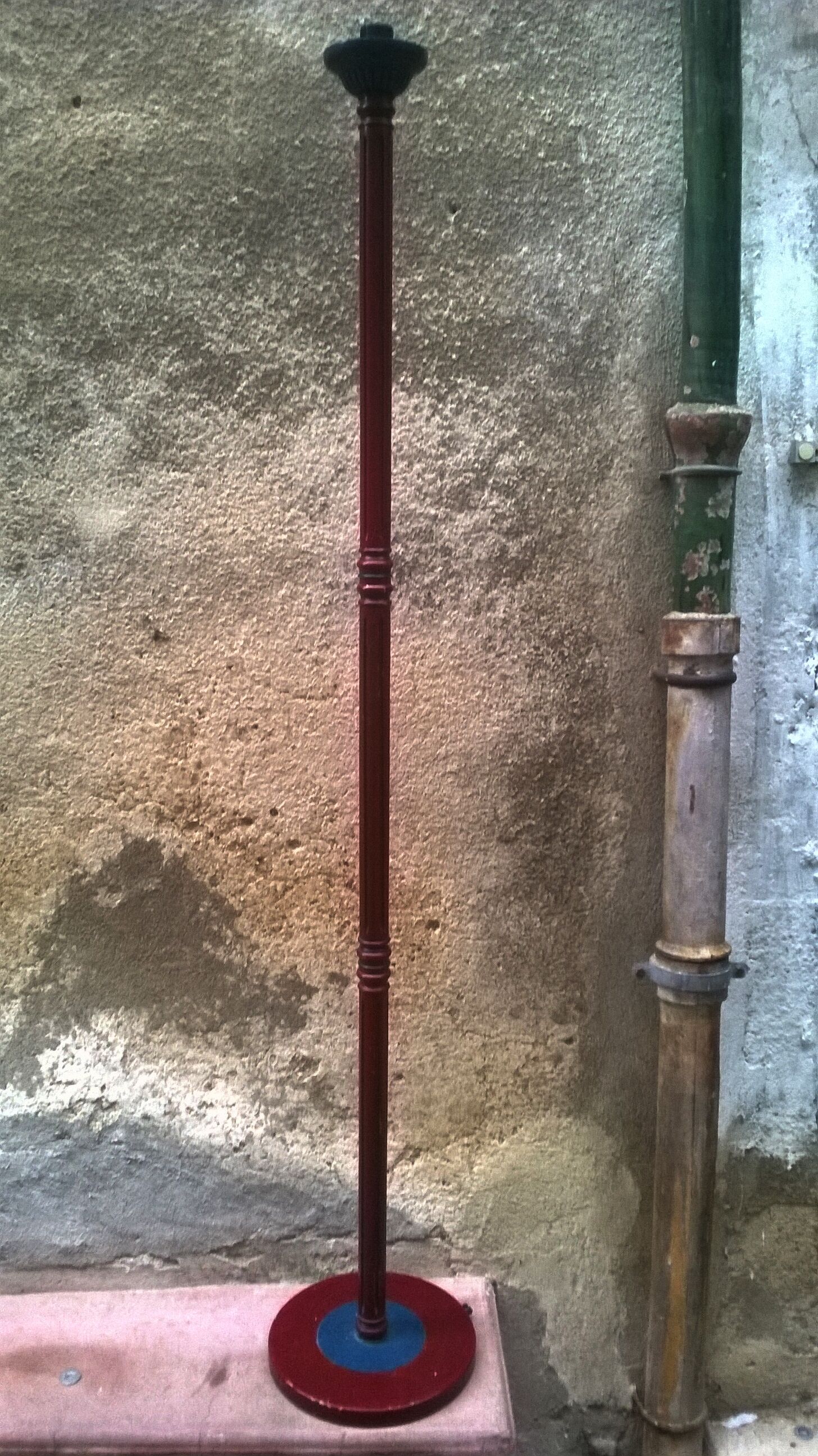 Vintage lamppost foot