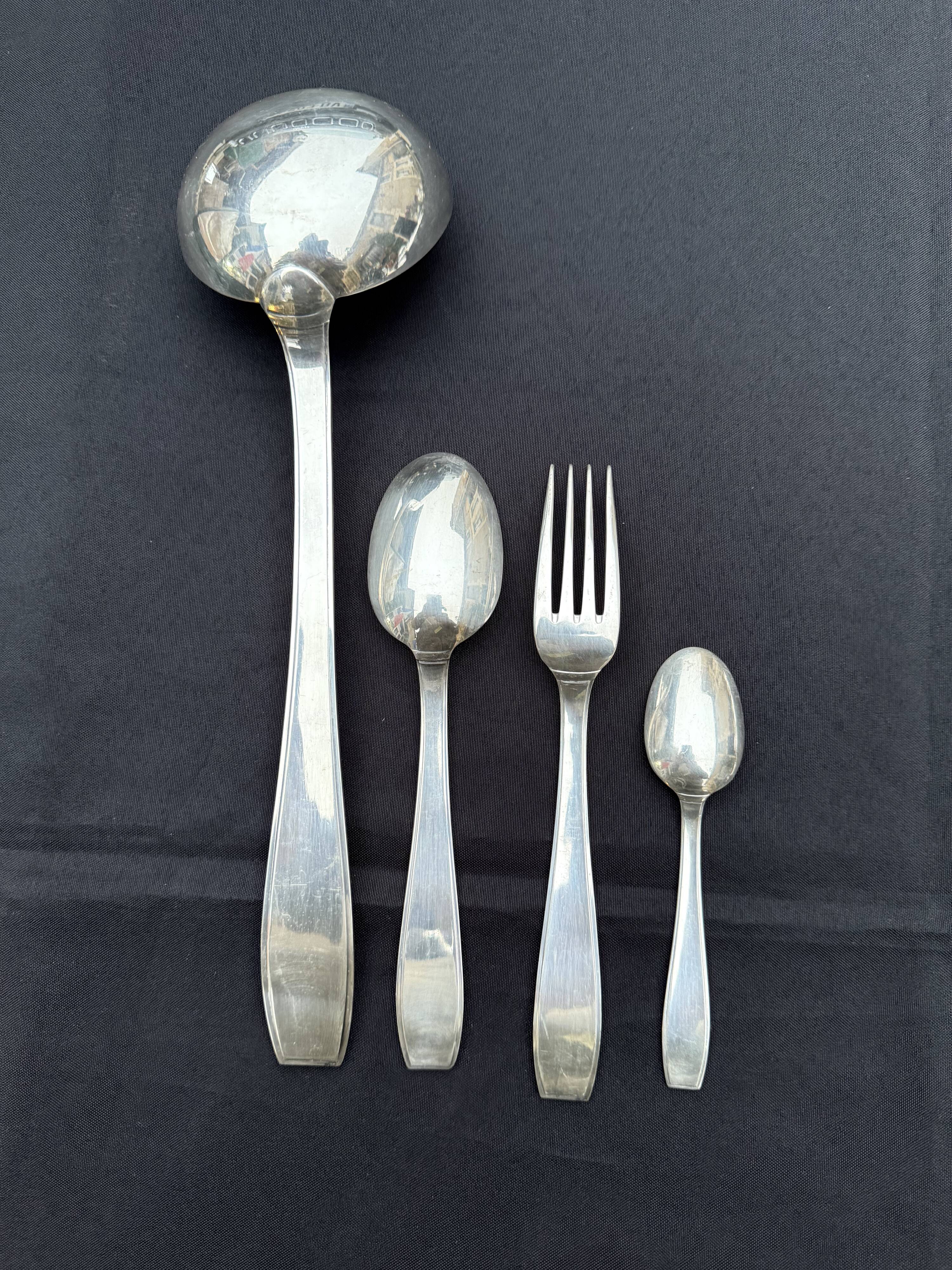 Christofle 37-piece cutlery set, Atlas model