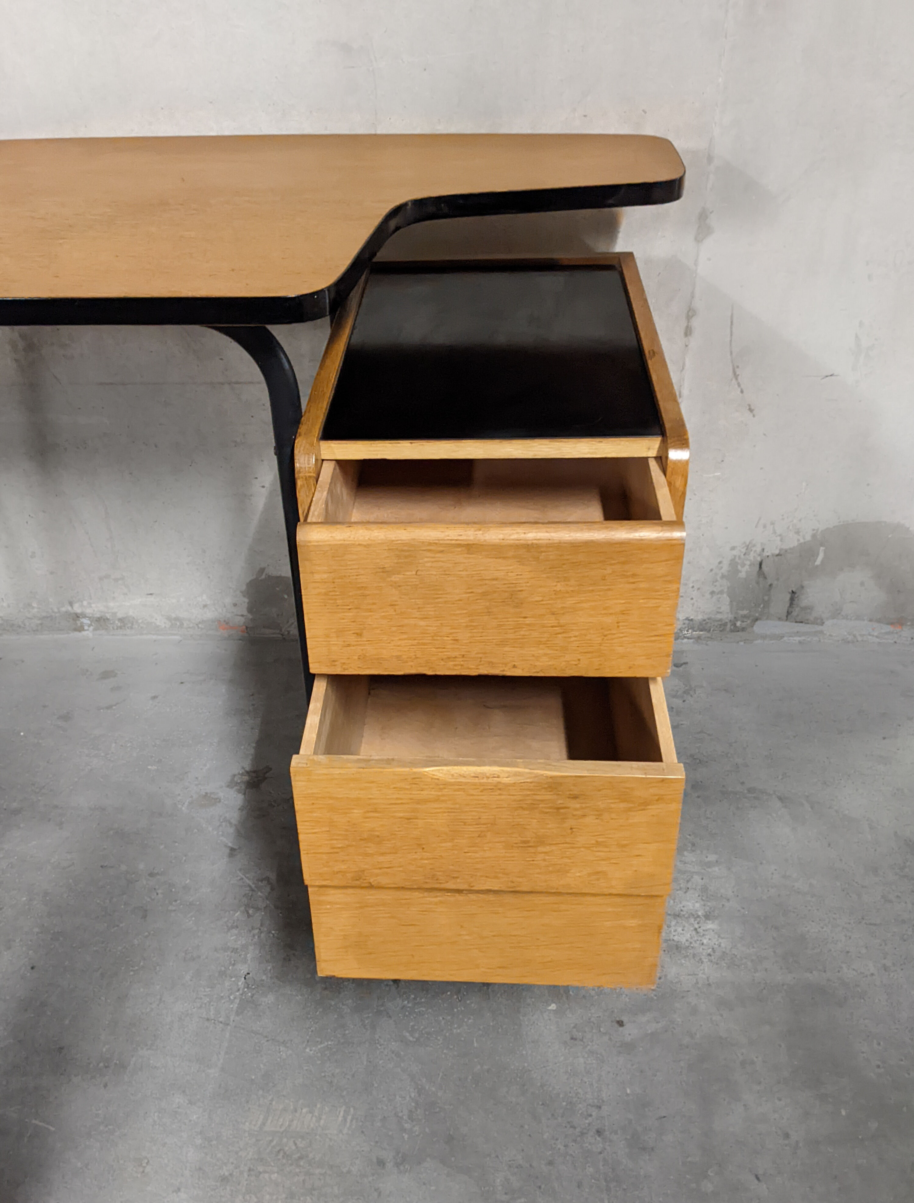 Vintage 1950s Mobilor desk