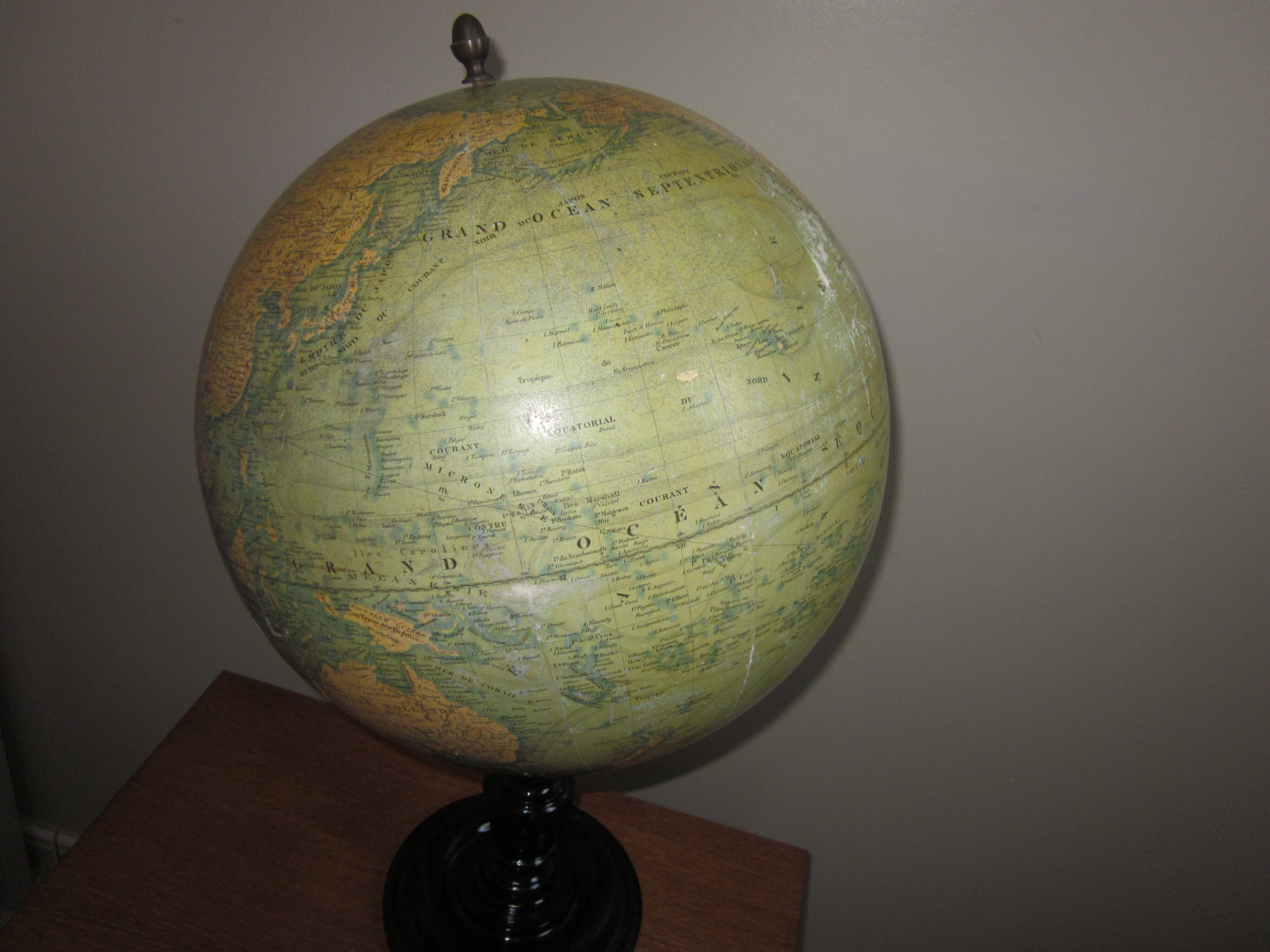 Former globe terrestrial J.lebegue and co.