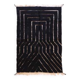 Tapis noir moderne