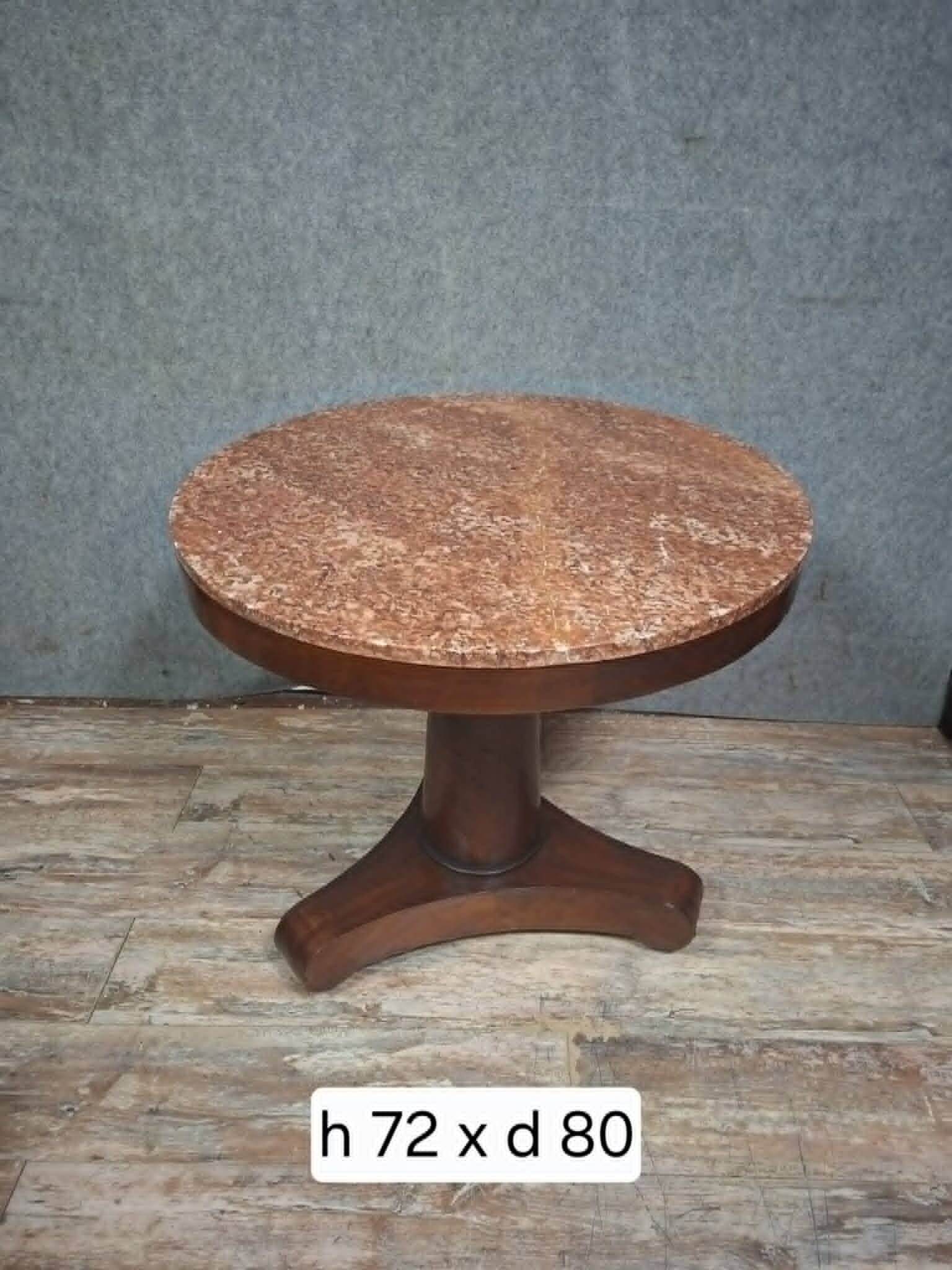Empire guéridon table in solid mahogany and mahogany veneer.