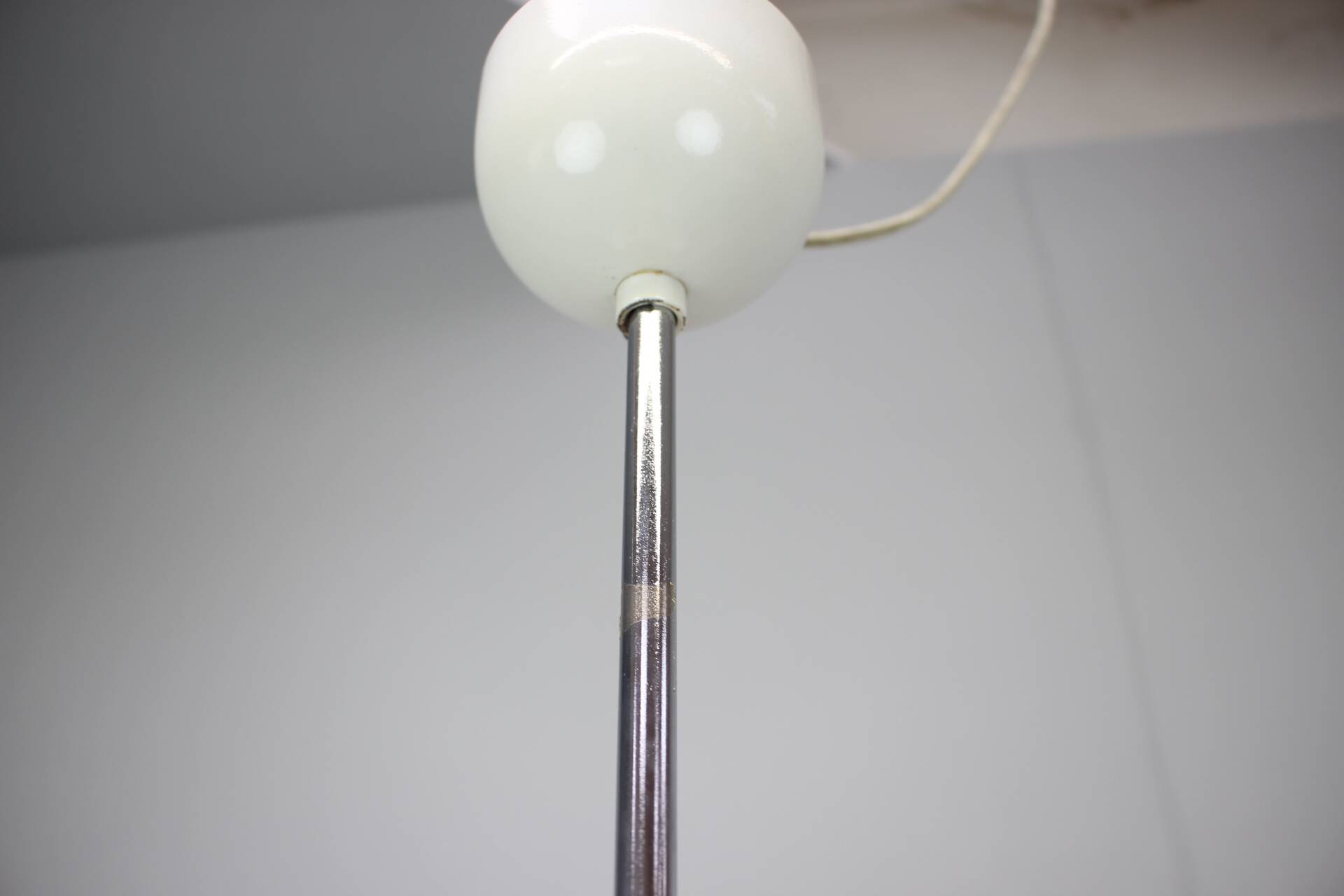 Suspension de Napako, datant de l'ère Space, 1970