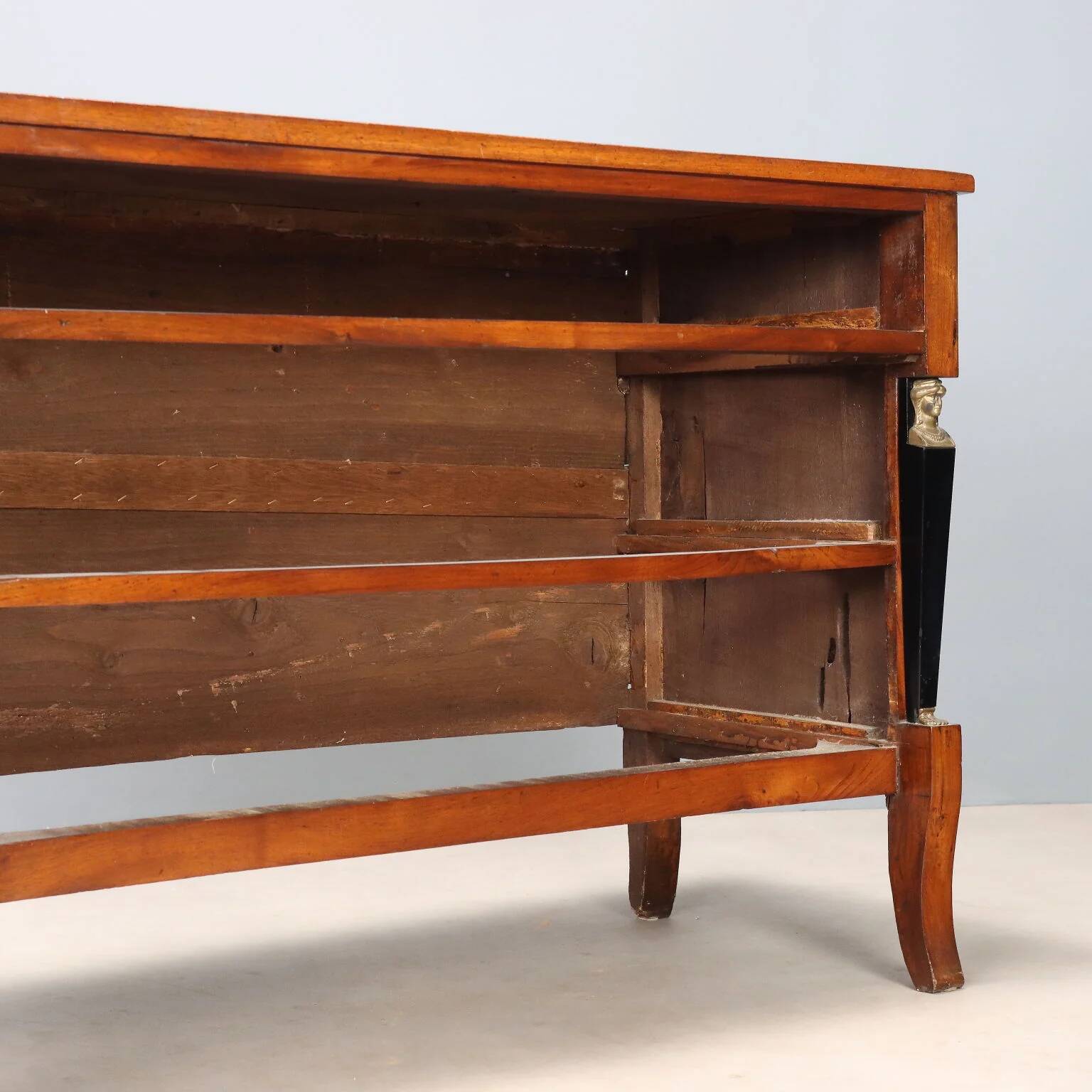 Commode ancienne en noyer 3 tiroirs, Italie XIXe siècle