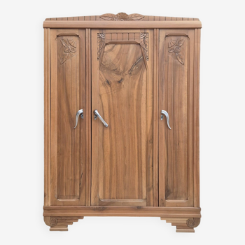 Armoire parisienne