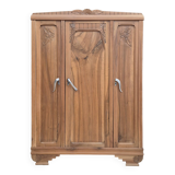 Armoire parisienne