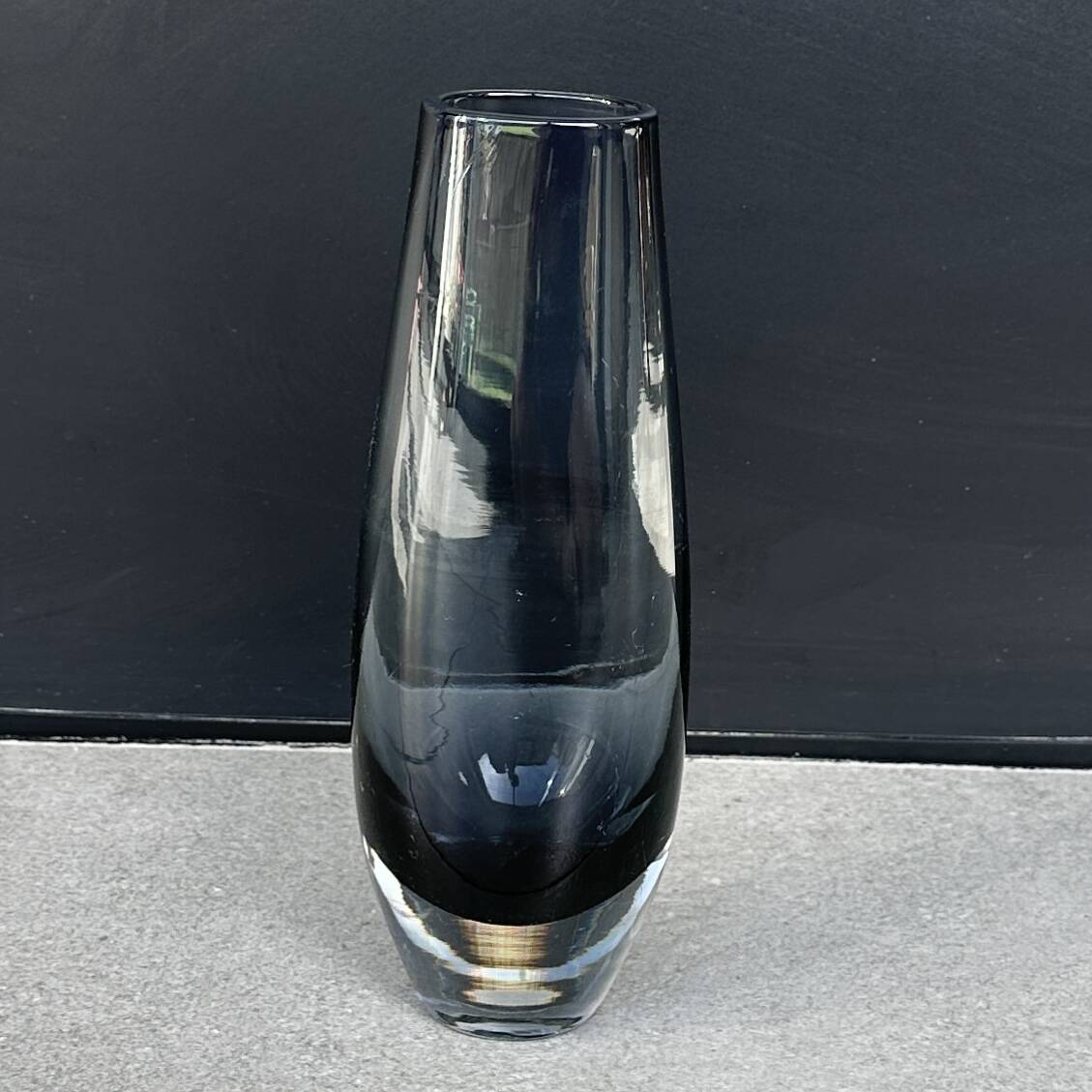 Vase en verre gris vintage scandinave