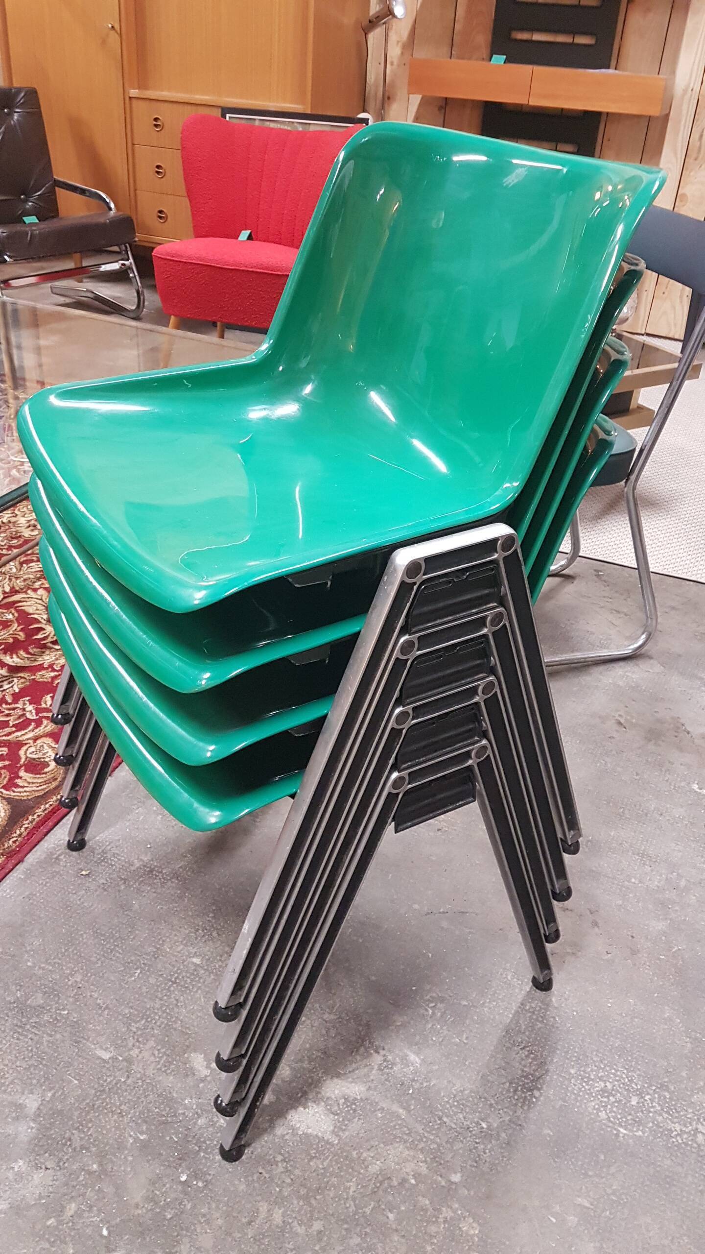 Modus Office Chairs by Osvaldo Borsani for Tecno, 70s, Set of 4 stackables