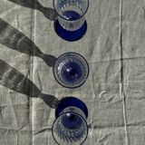 Set of 6 blue-footed champagne flutes; 3 pairs of designs.