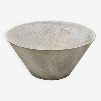 Bowl-shaped planter by Willy Guhl for Eternit