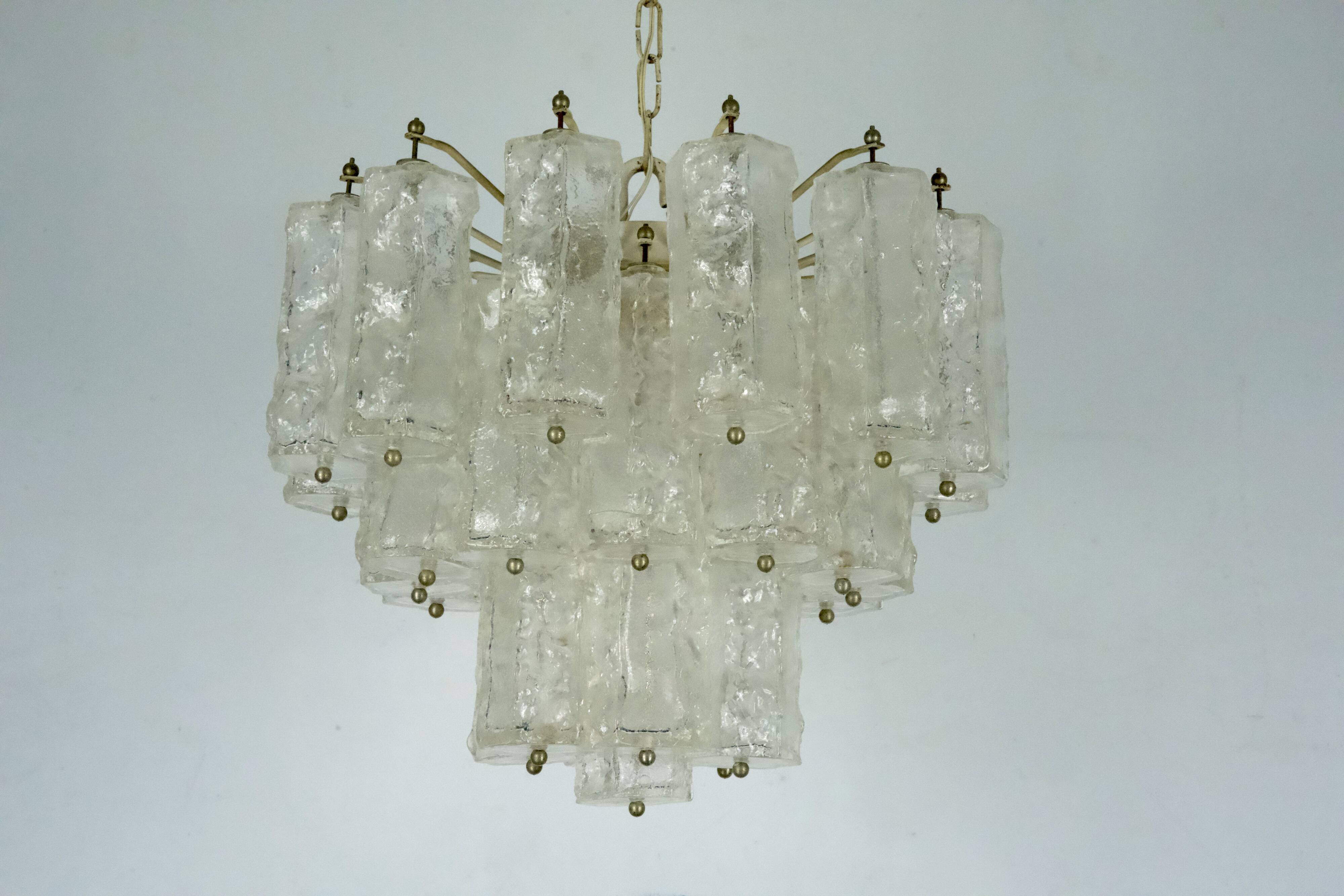 Mid-Century Toni Zuccheri for Venini, corteccia murano glass chandelier. 1960s Italy