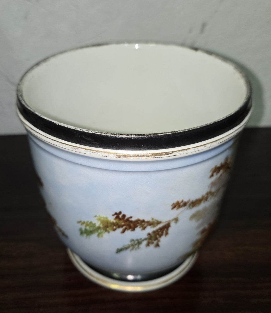 Cache-pot / antique decorative pot – deer décor – porcelain from Paris - H 16 cm