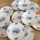 Série de 11 assiettes plates, faïence hollandaise, début XX