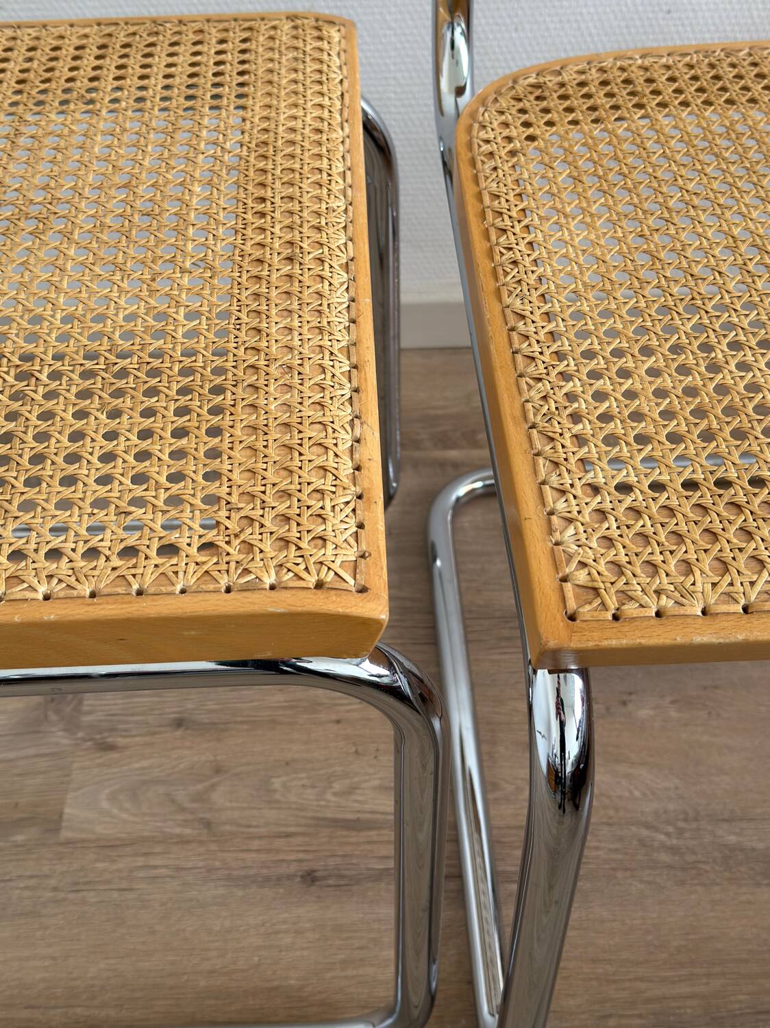 Marcel Breuer Cesca B32 chairs Knoll edition