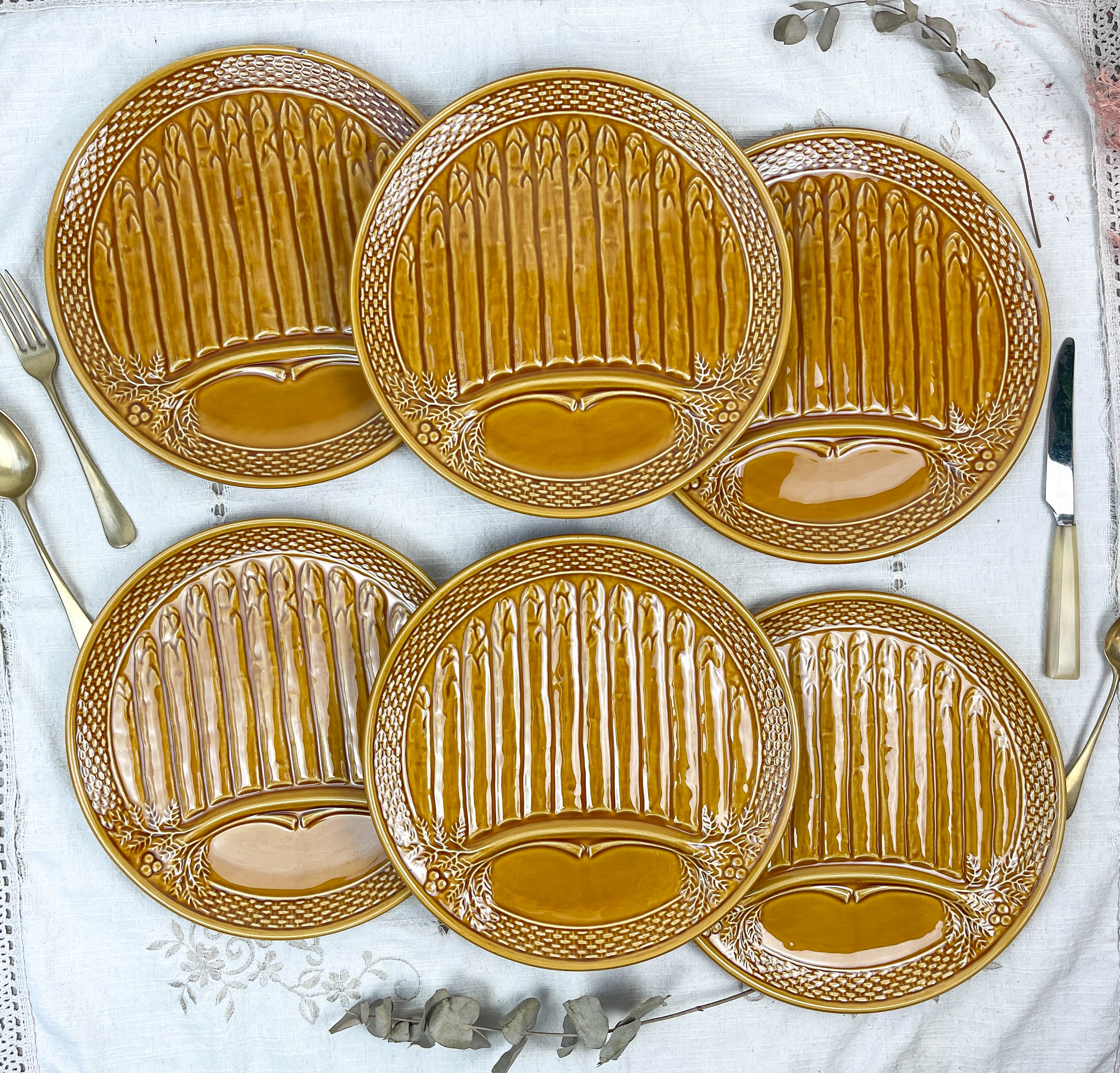 6 asparagus plates in slurry earthenware made in france 1970