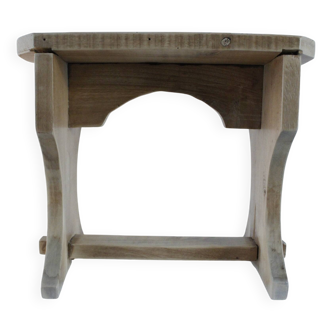 Petit banc en bois massif rénové