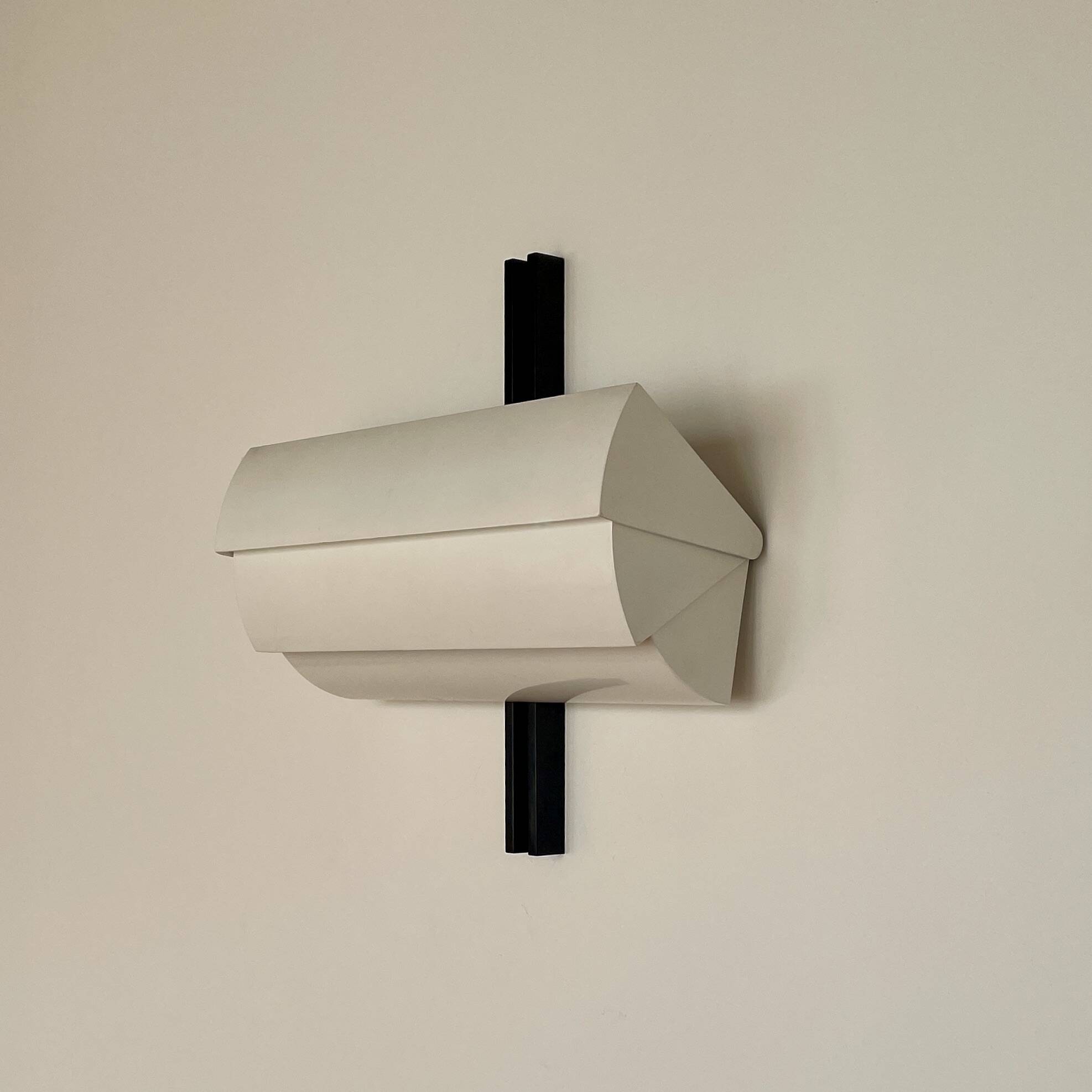 Ernesto Gismondi, Stria wall light, Artemide, 1986