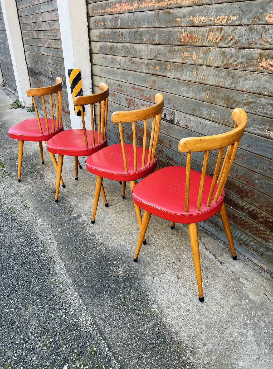 (Lot) 4 Baumann Chairs Compass Legs Vintage Red