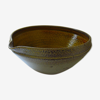 Large beaked bowl or terrine or platter with Norman enamelled sandstone