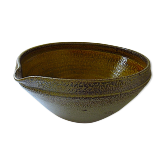 Large beaked bowl or terrine or platter with Norman enamelled sandstone