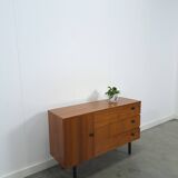 Armoire avec espace de rangement et poignées noires, buffet vintage