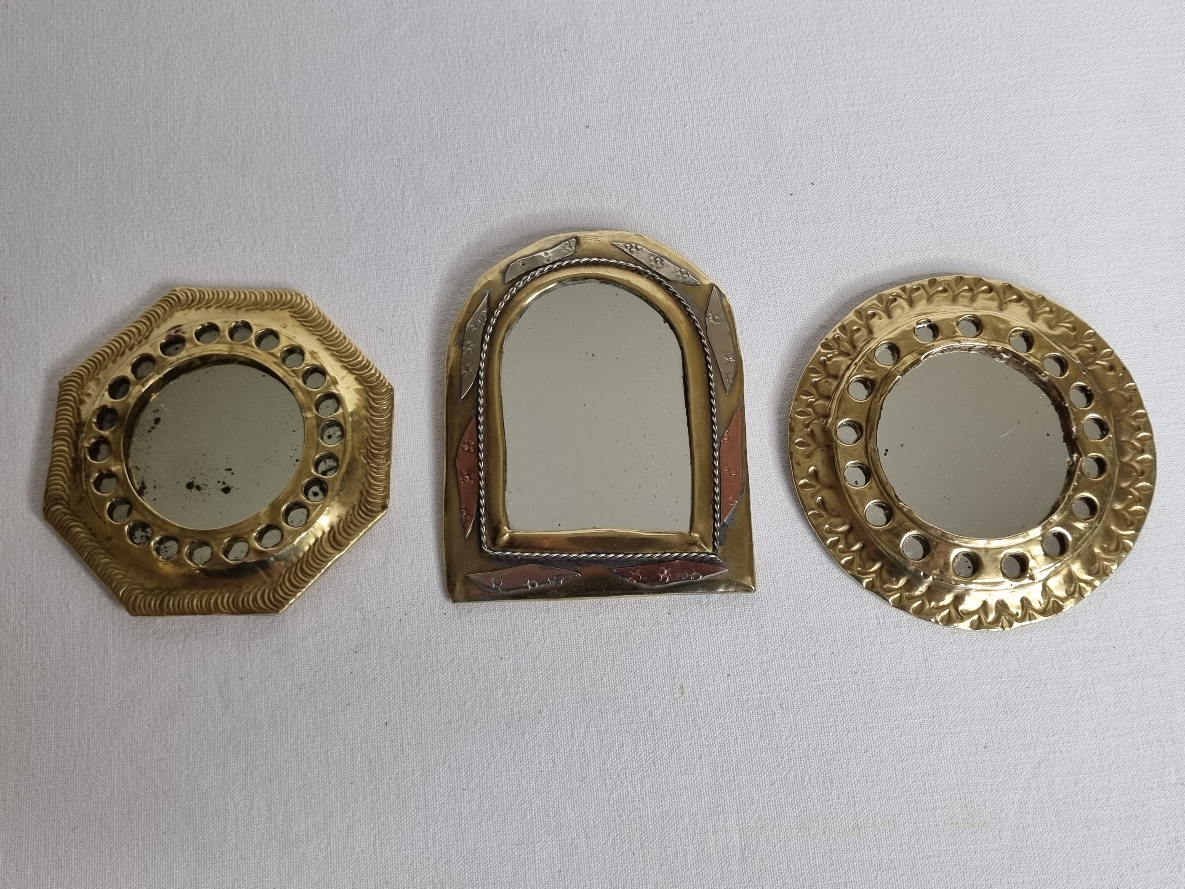 Set of 7 Moroccan mirrors in vintage brass 12 cm
