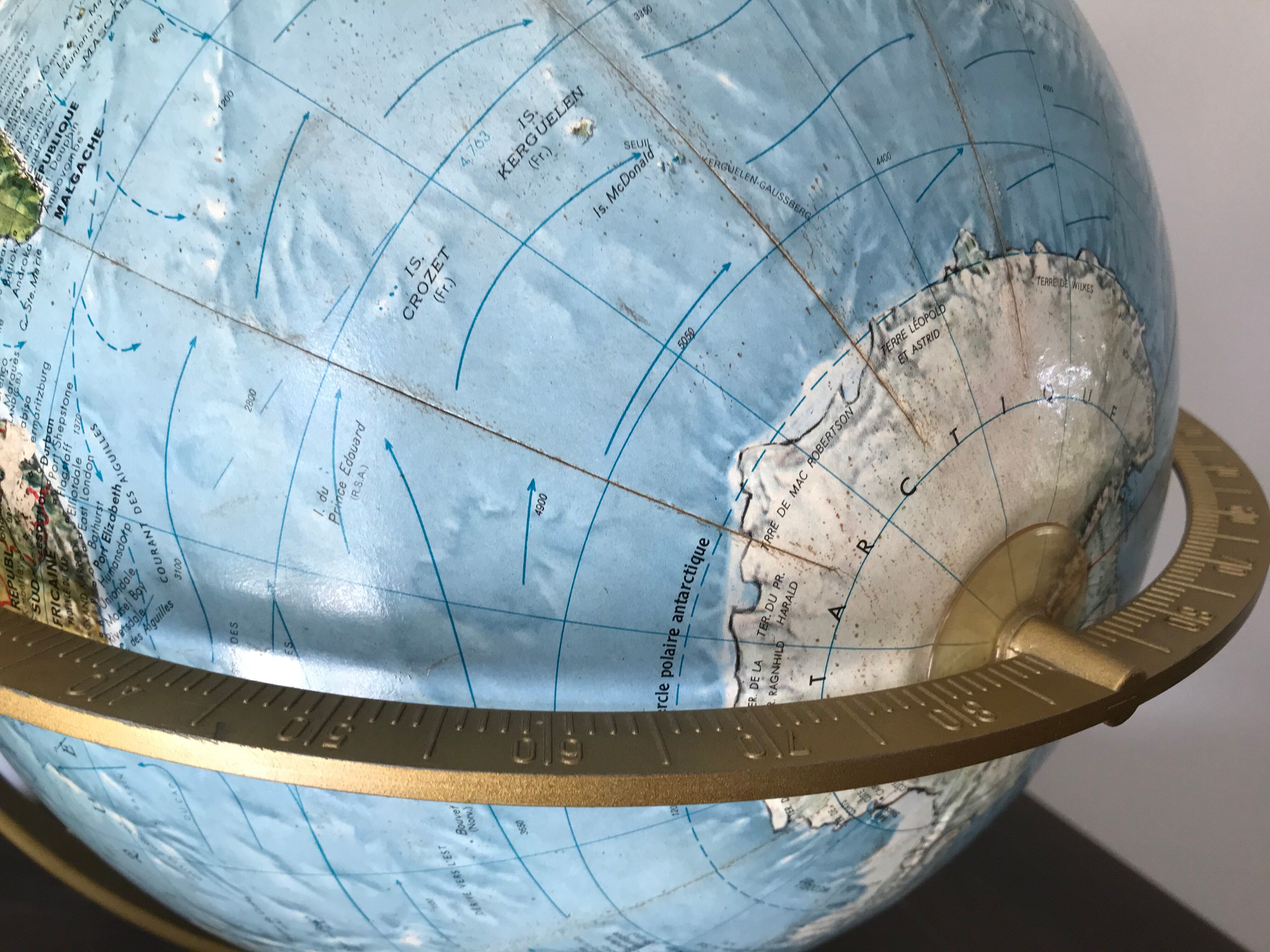 Globe Earth Scanglobe 1960 in relief, paper map and brass footing