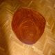 Table basse en bois de neem cuivré aspect coquillage